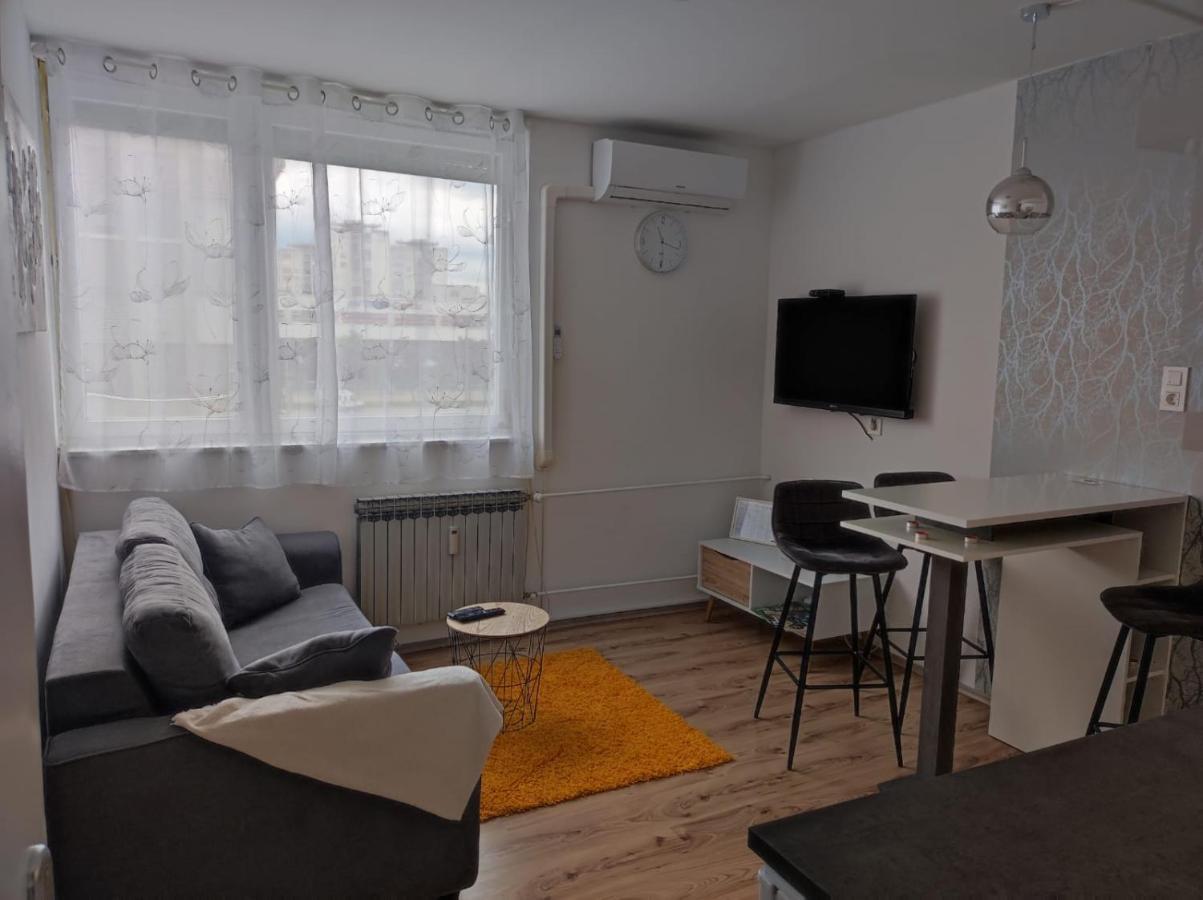 Apartman Emy Karlovac Exterior foto
